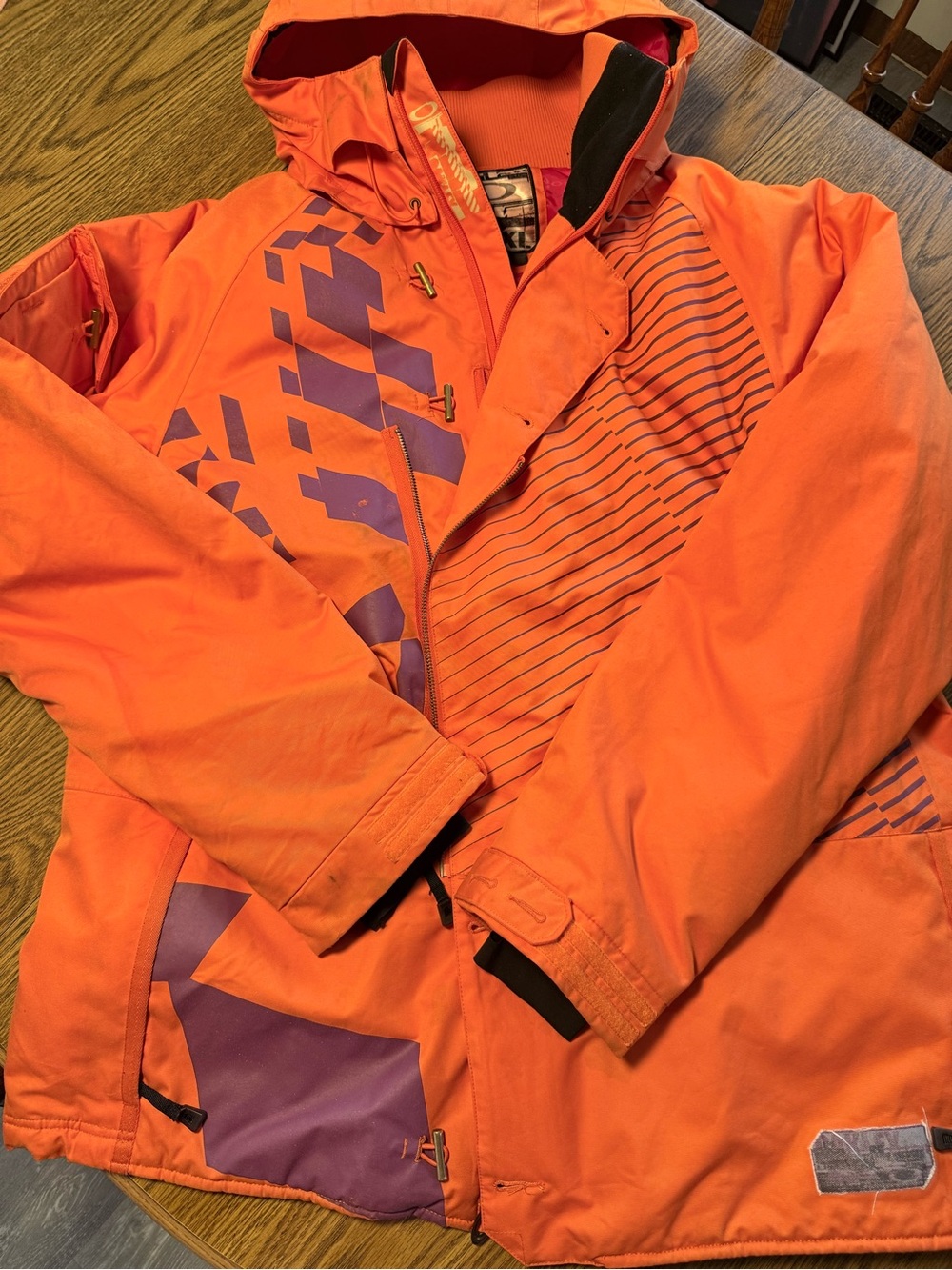 Oakley XL Orange and Purple Men's Ski Jacket